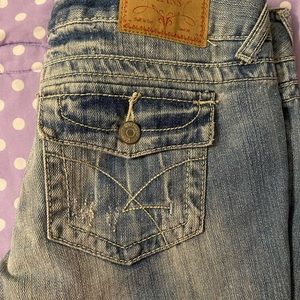 Amethyst jean shorts sz 5 but 5 doesn’t give option